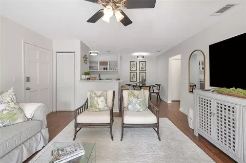 850 Mallery St #8T, Saint Simons Island, GA 31522