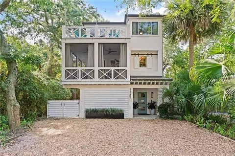 1145 College St, Saint Simons Island, GA 31522