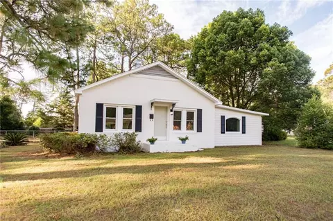 1002 Coral Rd, Waycross, GA 31501
