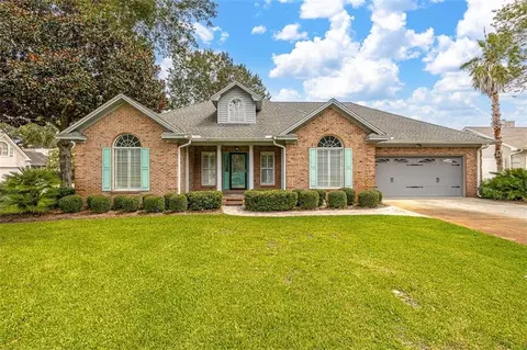 116 Hanging Moss Drive Dr, Saint Simons Island, GA 31522