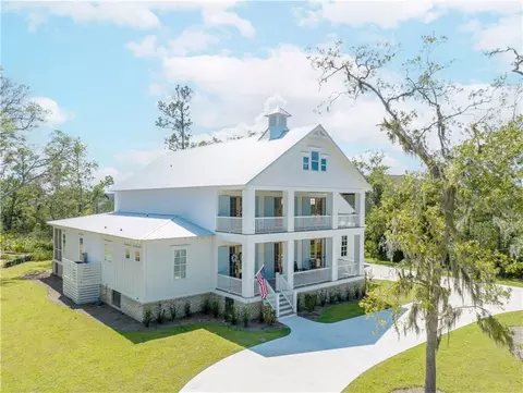 19 Dorsey Cir, Saint Simons Island, GA 31522