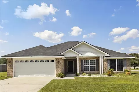 700 Highgrove Ct, Hinesville, GA 31313