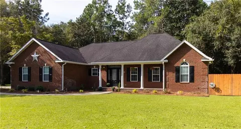 5 W Melody Dr, Jesup, GA 31545