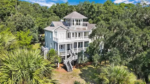 1123 Sugarmill Ln, Darien, GA 31305