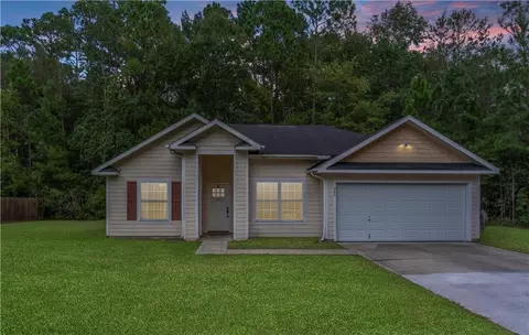 560 Henrietta St, Kingsland, GA 31548