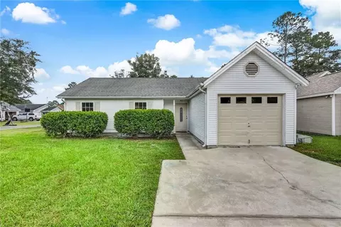 302 Holly Ct, Kingsland, GA 31548