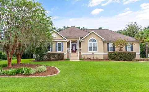 369 Oak Grove Island Dr, Brunswick, GA 31523