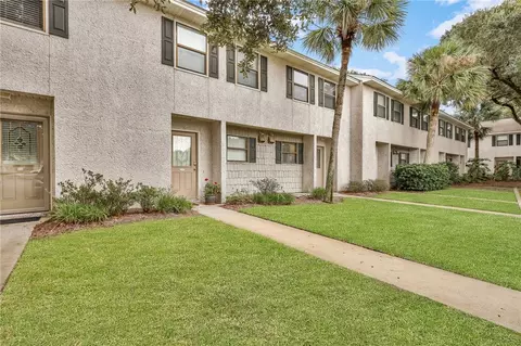 104 Courtyard Villas Rd #C3, Saint Simons Island, GA 31522