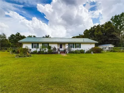 670 Mona Ave, Jesup, GA 31545