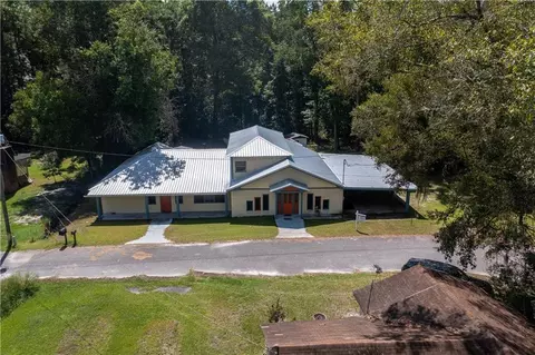 79 Old Granger Cir, Woodbine, GA 31569