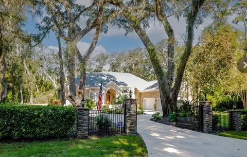 185 Hampton Point Drive Dr, Saint Simons Island, GA 31522