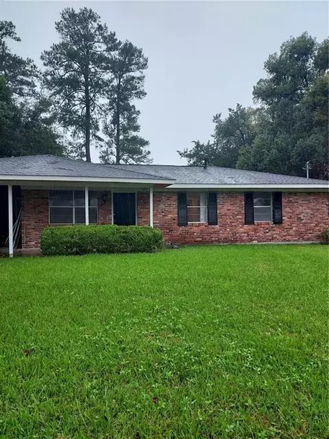 4815 College Park Dr, Brunswick, GA 31520
