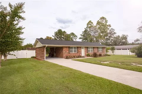 106 Beaver Dr, Blackshear, GA 31516