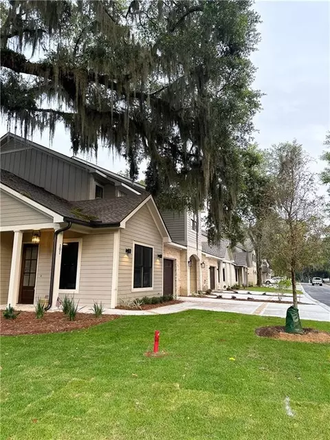 146 Fifty Oaks Ln, Saint Simons Island, GA 31522