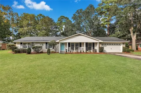 110 Montague Rd, Savannah, GA 31410