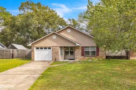 793 Madison Dr, Hinesville, GA 31313