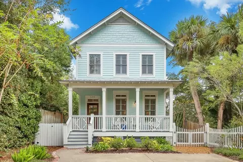 4316 10th St, Saint Simons Island, GA 31522