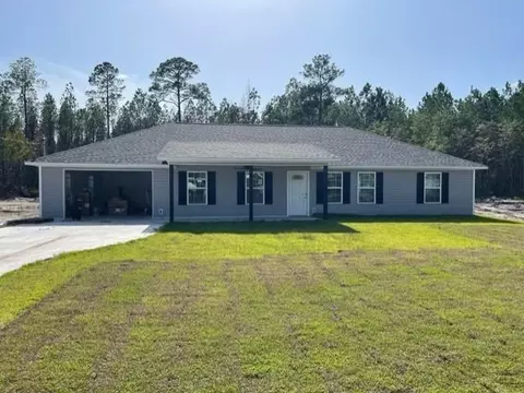 753 Red Hawk Dr, Waynesville, GA 31566