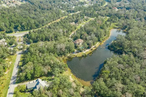 156 Barrington Oaks Dr, Brunswick, GA 31523