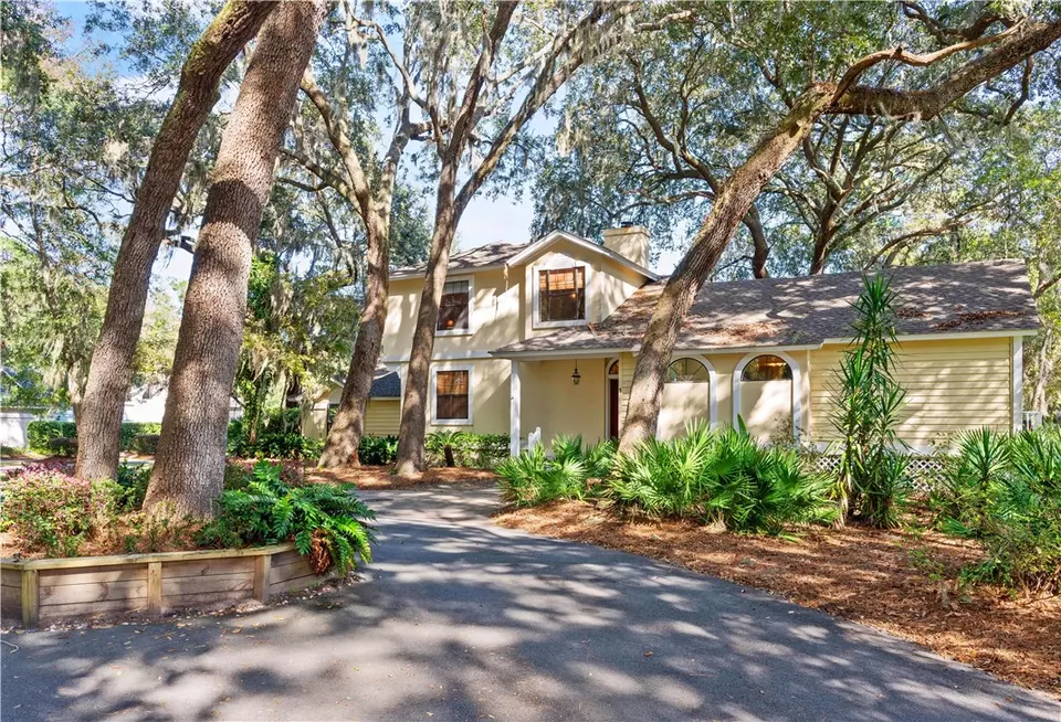  1 W Lake Dr, Saint Simons Island, GA 31522 photo 1
