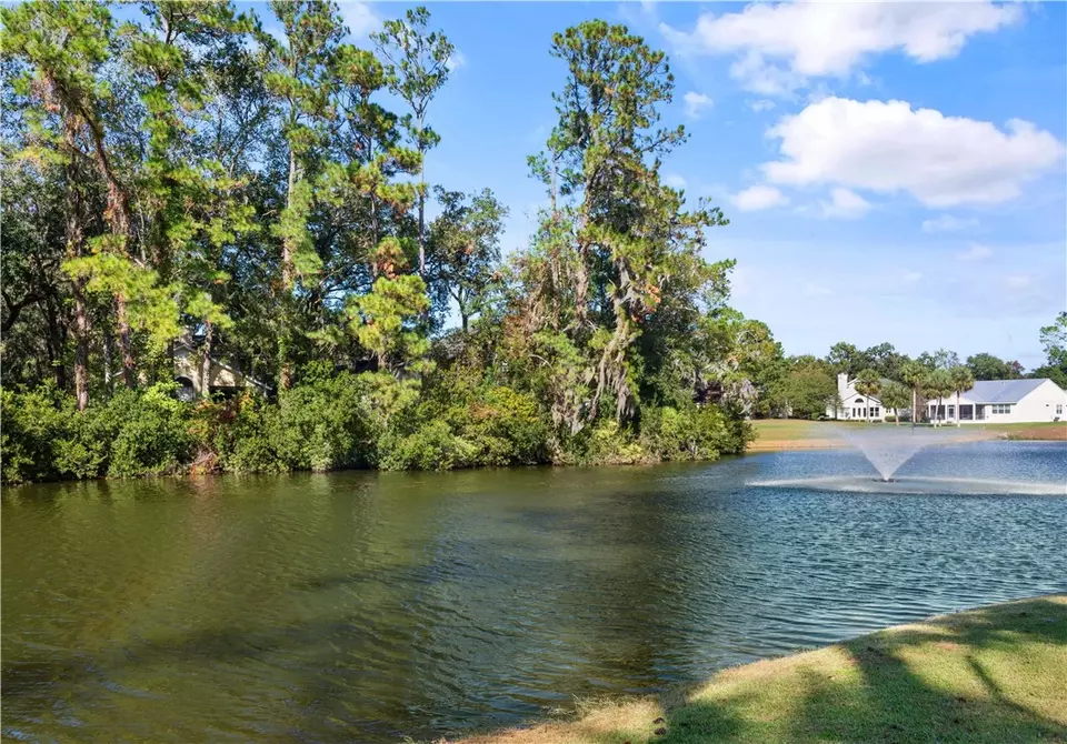  1 W Lake Dr, Saint Simons Island, GA 31522 photo 3