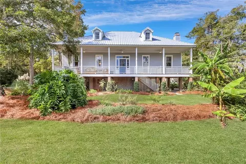 605 6th Ave, Saint Simons Island, GA 31522