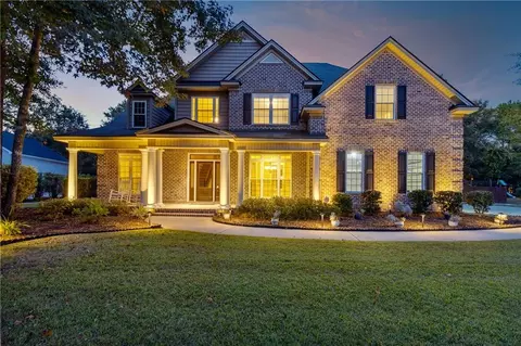 227 Chastain Cir, Richmond Hill, GA 31324