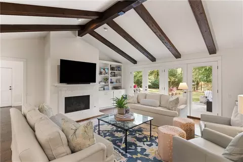 133 Dunbarton Dr, Saint Simons Island, GA 31522