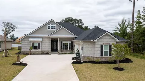 204 Jake Colton Dr, Kingsland, GA 31548