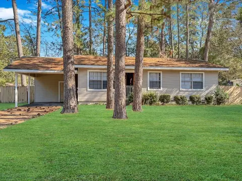 900 Greenbriar Rd, Hinesville, GA 31313