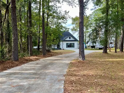 55 Manchester Ct, Woodbine, GA 31569