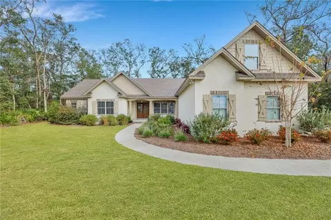 195 Barrington Oaks Dr, Brunswick, GA 31523