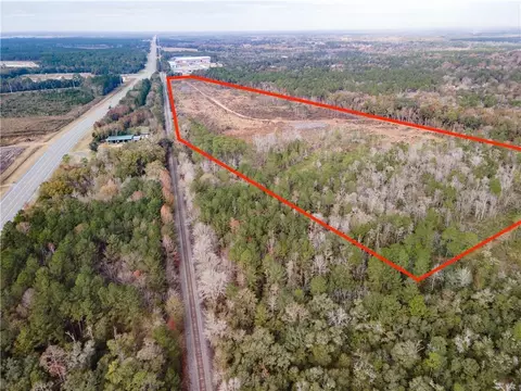 46 Tank Rd, Jesup, GA 31545