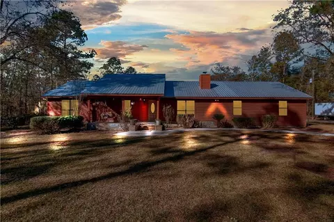 725 Northview Dr, Jesup, GA 31546