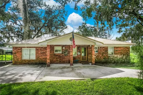 138 South St, Waverly, GA 31565