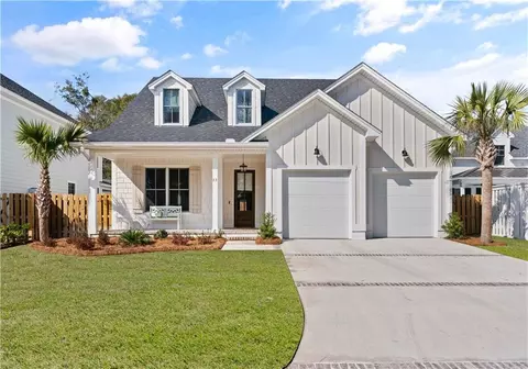 23 Orchard Rd, Saint Simons Island, GA 31522