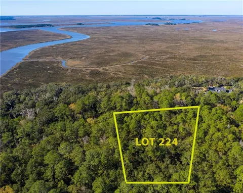 339 Pikes Bluff Dr #224, Saint Simons Island, GA 31522