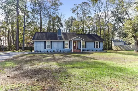 90 Buntin St, Woodbine, GA 31569