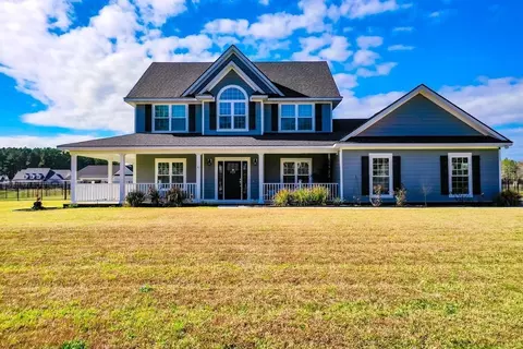 1512 Plantation Cir, Blackshear, GA 31516