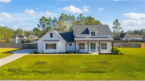 172 Silver Bluff Cir, Brunswick, GA 31523