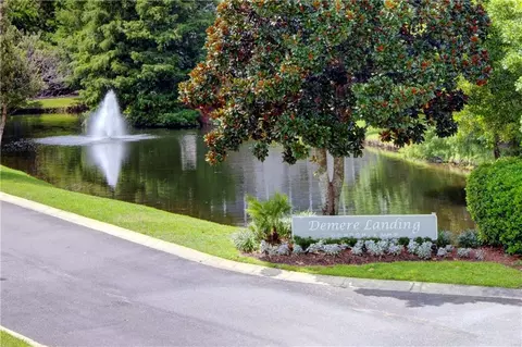 200 Salt Air Dr #125, Saint Simons Island, GA 31522