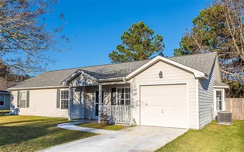 129 Almond St, Kingsland, GA 31548