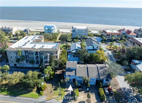 1008 Ocean Blvd, Saint Simons Island, GA 31522