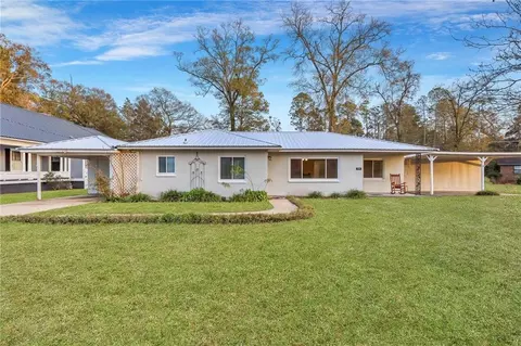 535 S 3rd St, Jesup, GA 31545