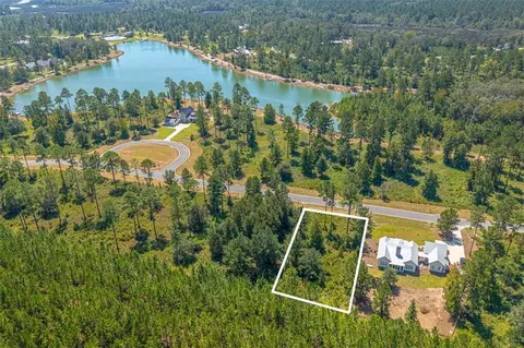 313 Salt Creek Way E, Brunswick, GA 31523