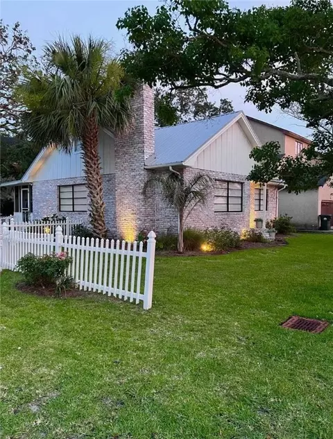 1812 Ocean Rd, Saint Simons Island, GA 31522