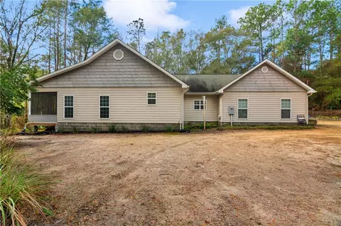 290 Beth Dr, Jesup, GA 31545