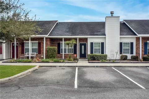 92 White Oak Ct #92, Brunswick, GA 31520