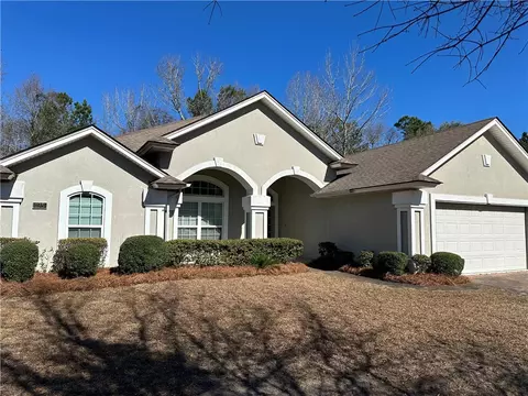 195 Majestic Oaks Dr, Brunswick, GA 31523