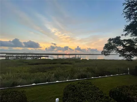 1102 Plantation Point Dr, Saint Simons Island, GA 31522
